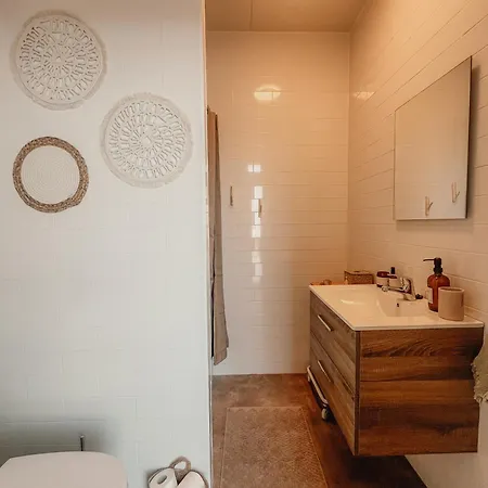 Bed and breakfast Retreatboat Ibiza Lith