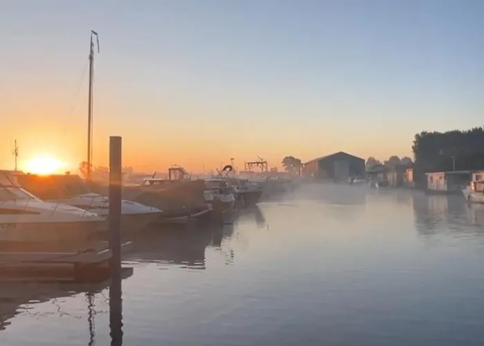 Retreatboat Ibiza 3* Lith