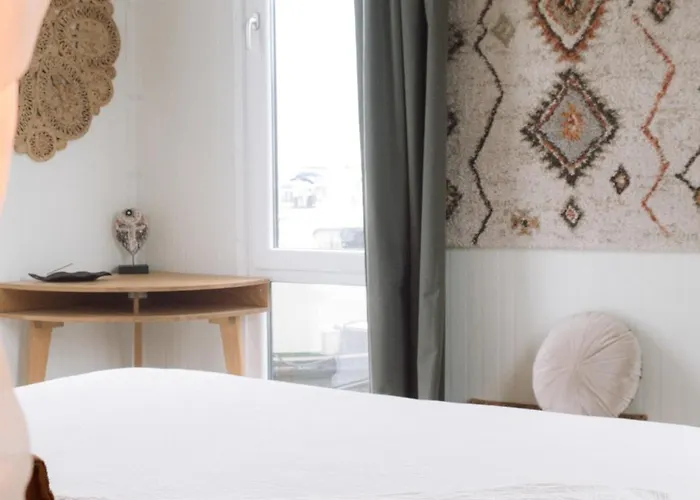 Retreatboat Ibiza فندق مبيت وإفطار 3*